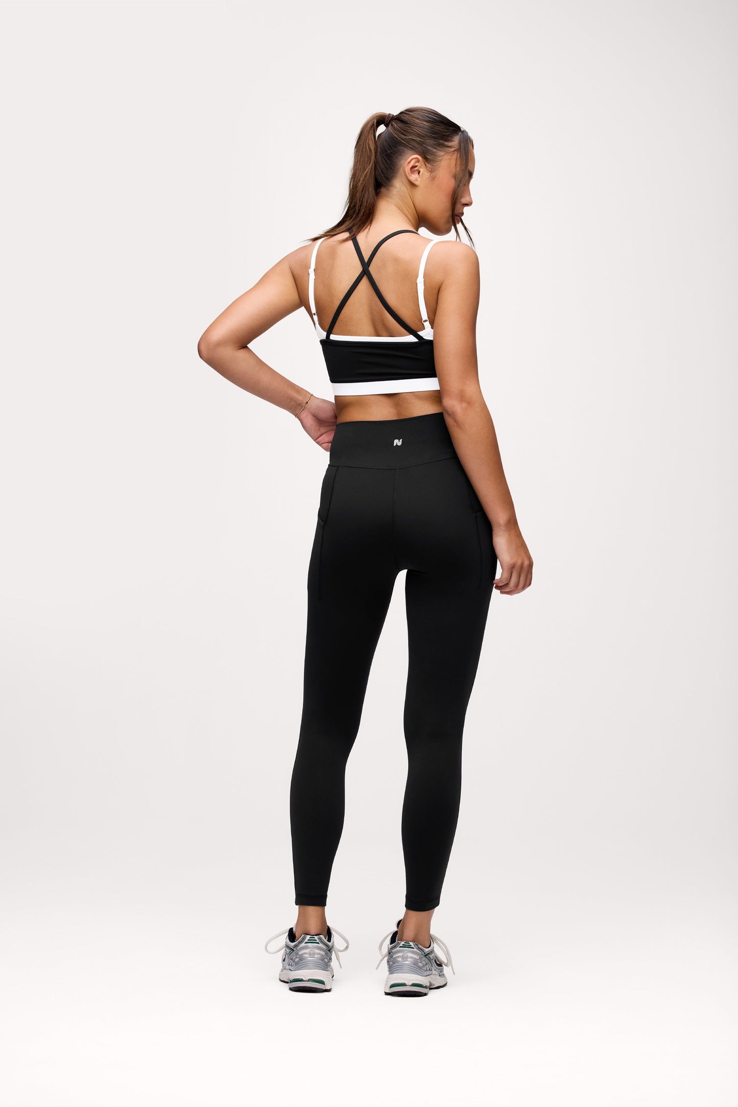Motion Piped Legging with Pocket | Black
