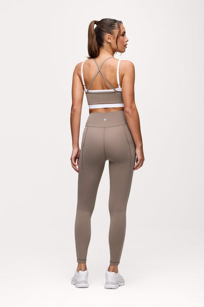 Motion Piped Legging with Pocket | Cocoa