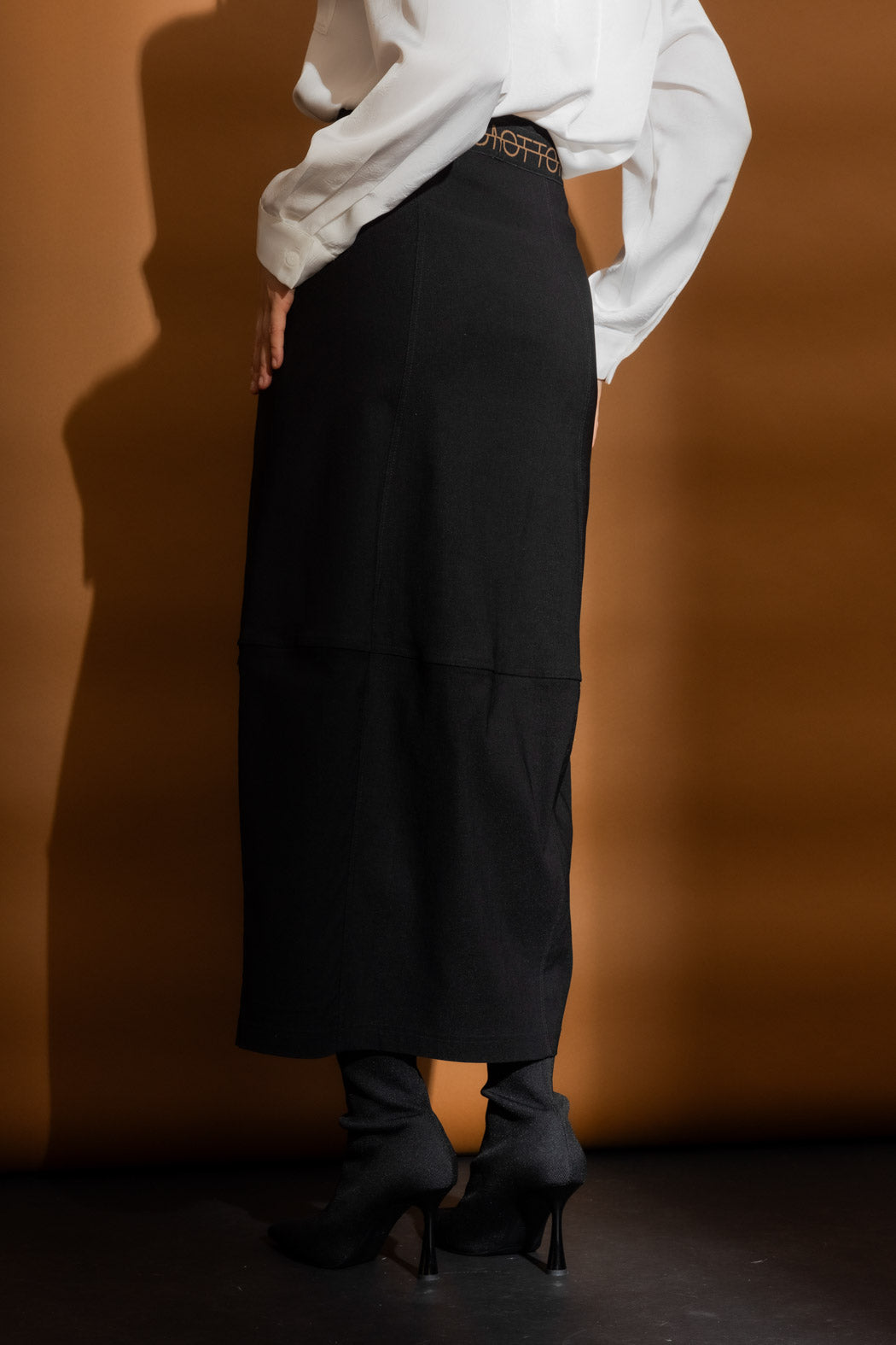 Black Bengaline Balloon Skirt