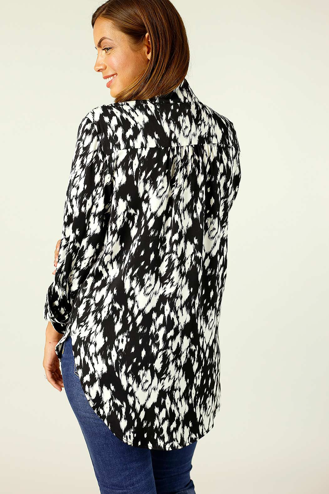 Black & White Nano Blogger Shirt
