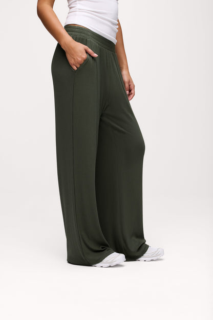 Slinky Rib Lounge Pant | Darkest Olive