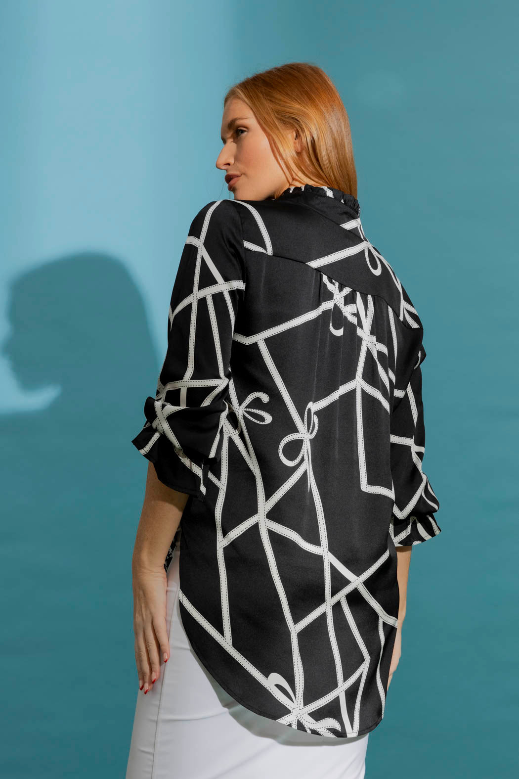 Black/White Ruffle Blogger Shirt