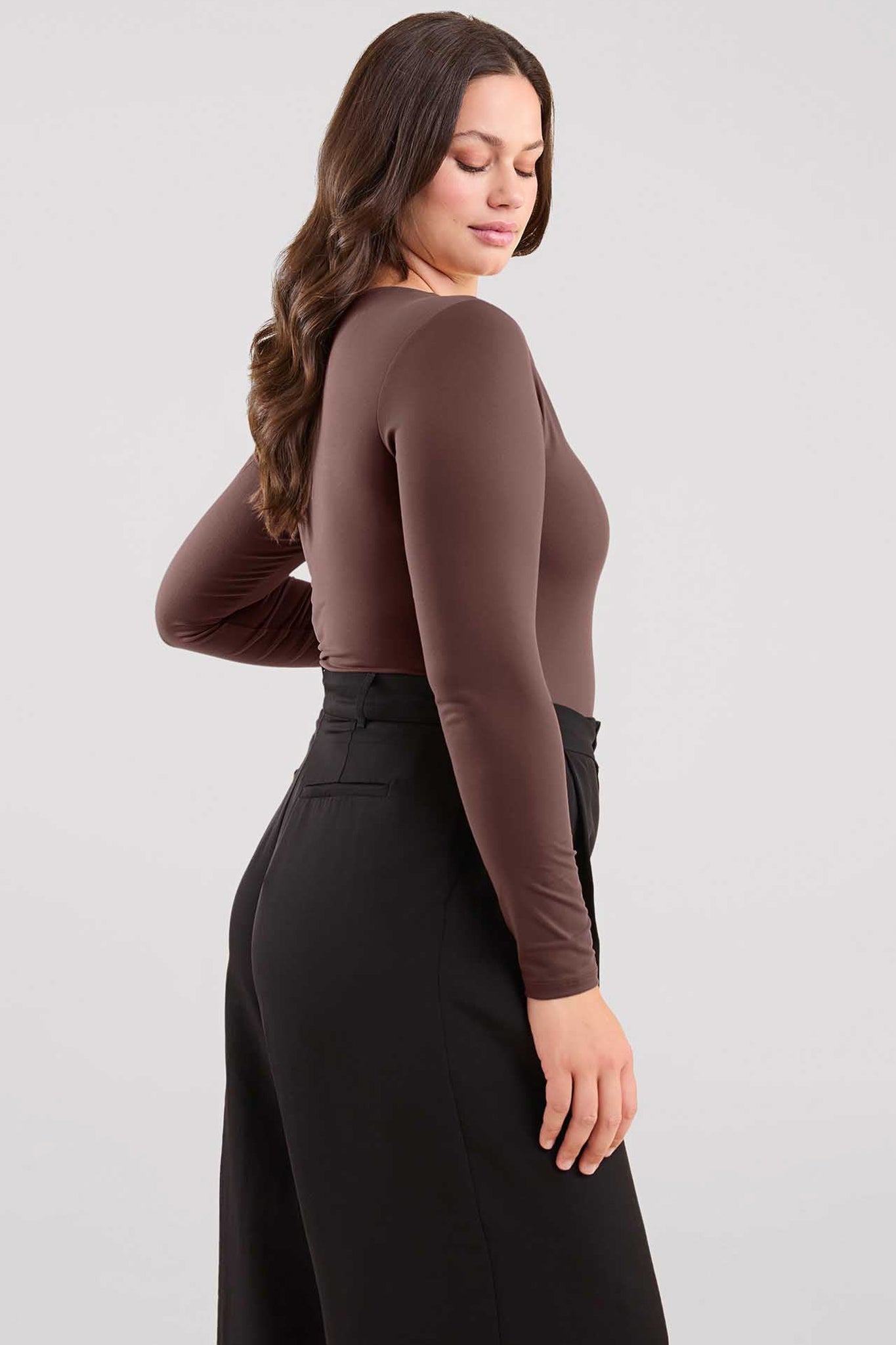 Long Sleeve Scoop Neck Bodysuit | Coffee