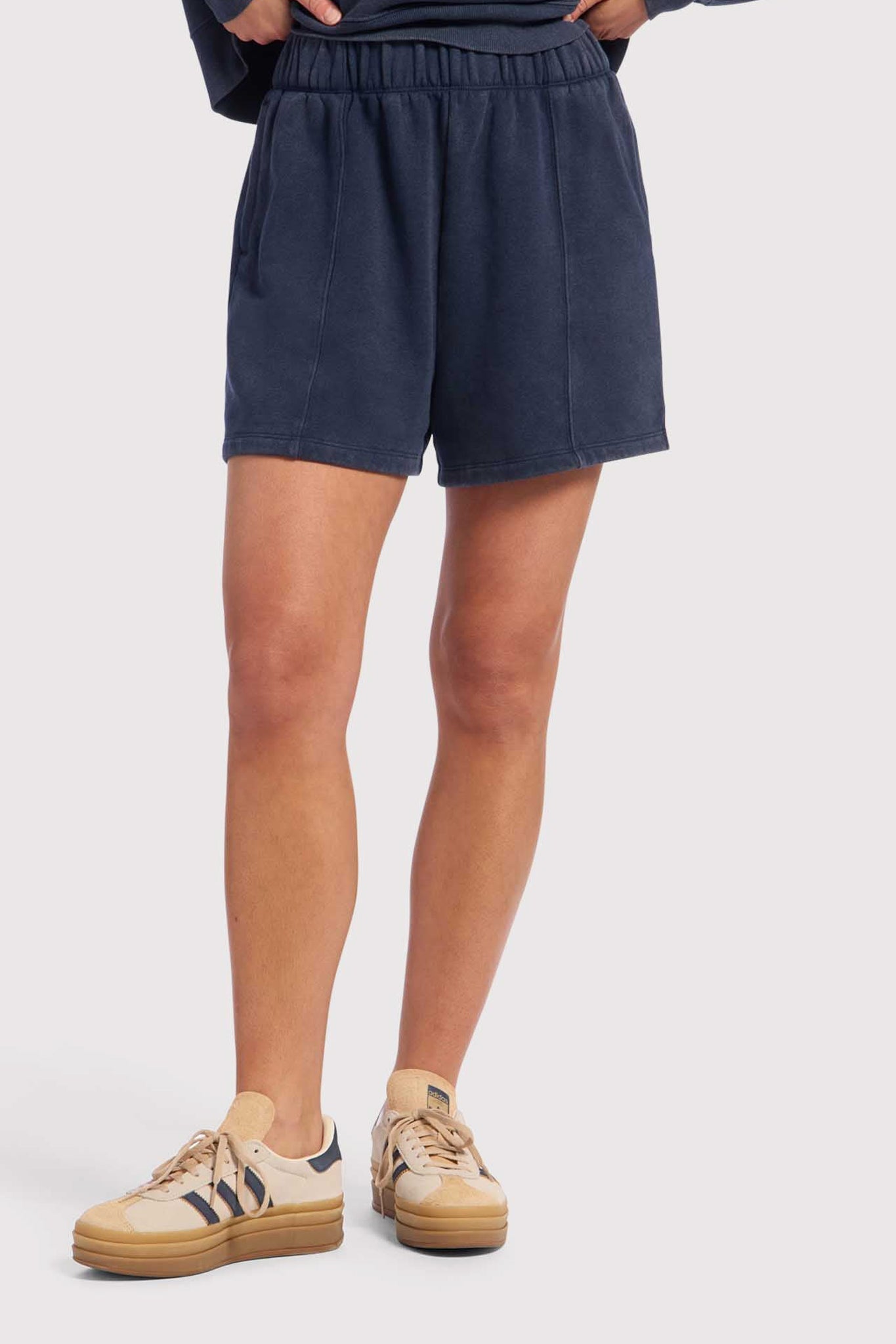 Vintage Fleece Seamed Short | Washed Navy