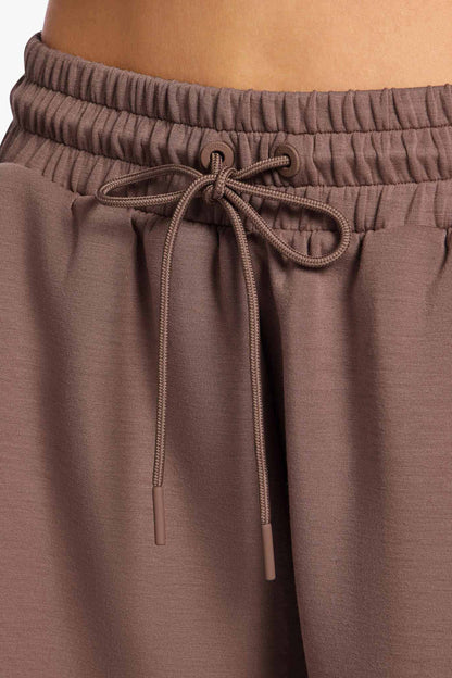 Soft Motion High-Rise Short | Malt