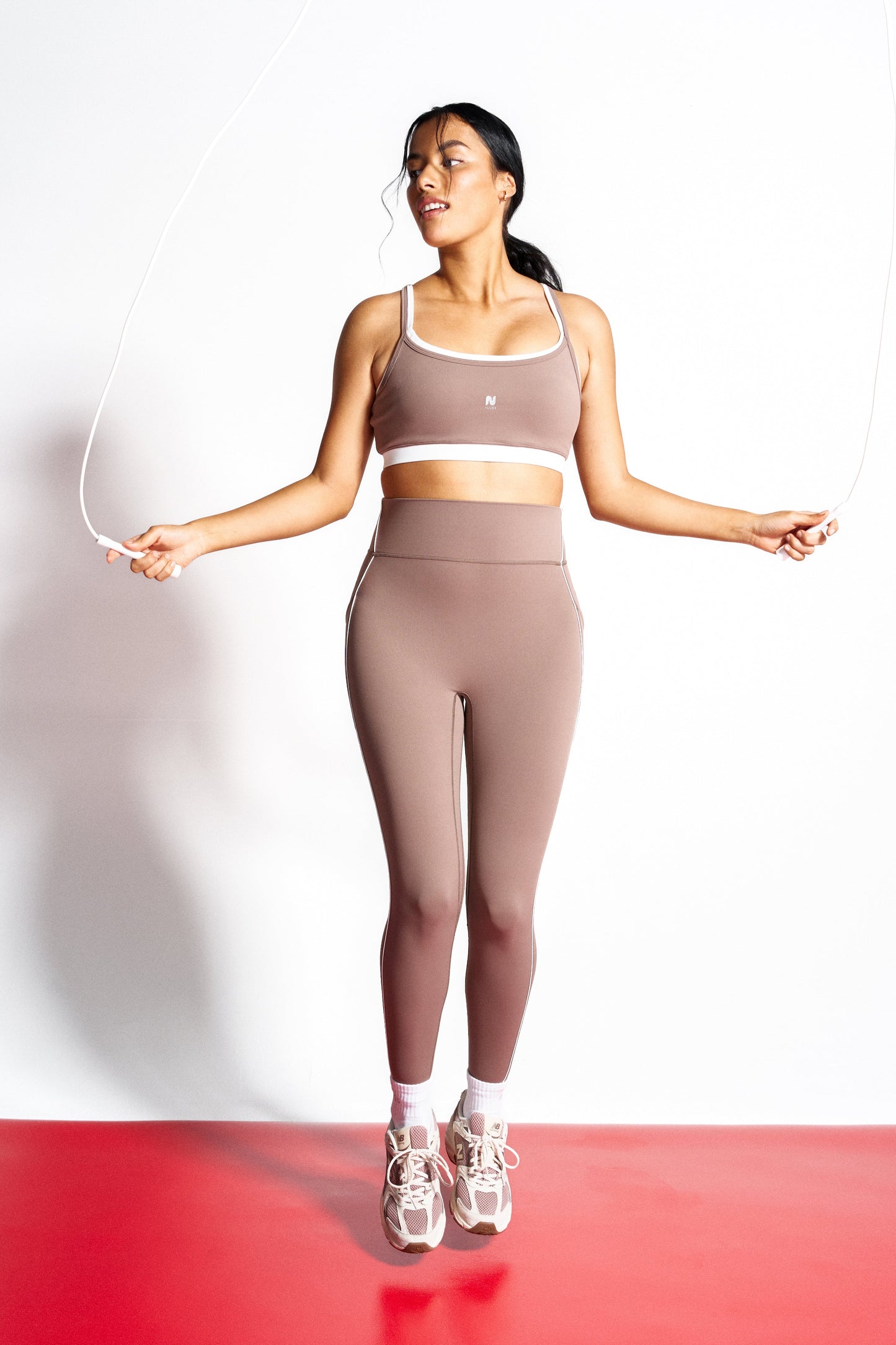 Motion Piped Legging with Pocket | Cocoa