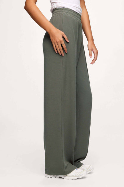 Performance Waffle Wide Leg Pant | Olive